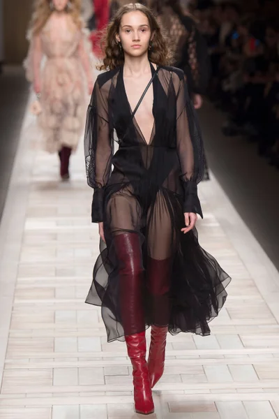 Look 46